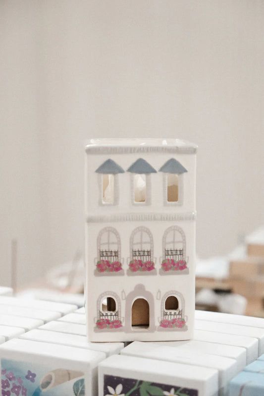 No. 09 Parisian Townhouse Style Ceramic Incense + Tea Light Holder