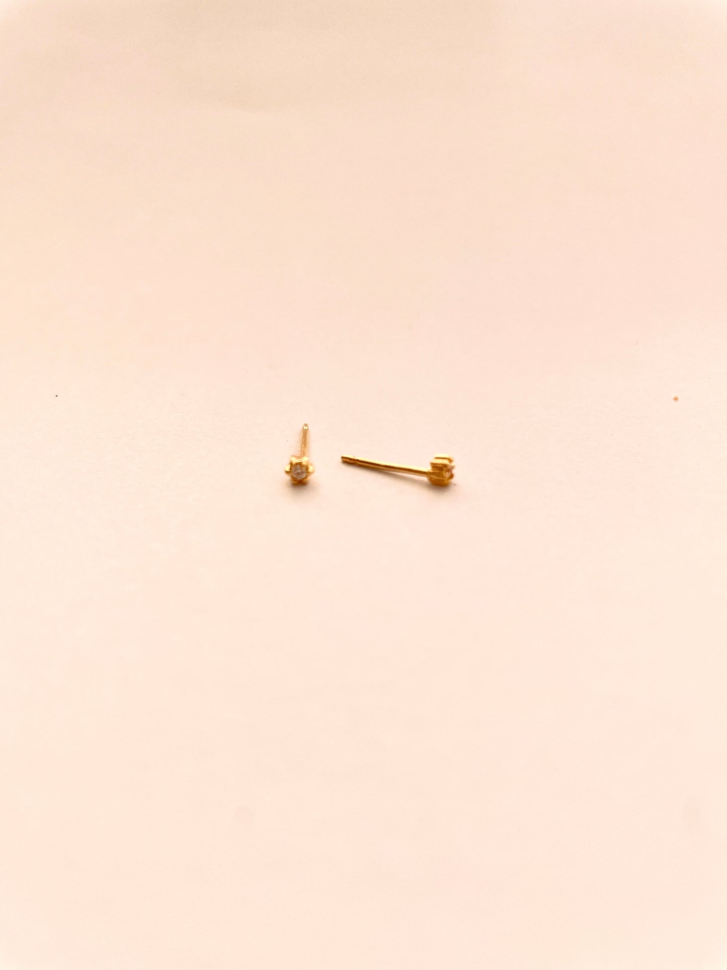 Very Tiny Claw Set Studs