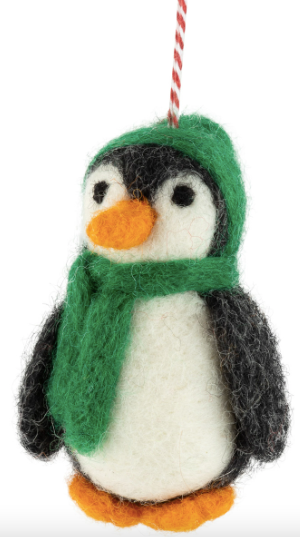 F98 - Felt Penguins Ornaments, Red And Green Scarves + Hats
