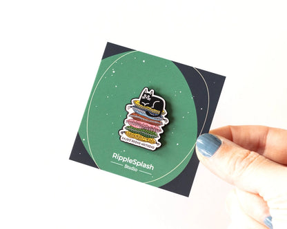 @86 Funny Lazy Cat Enamel Pin