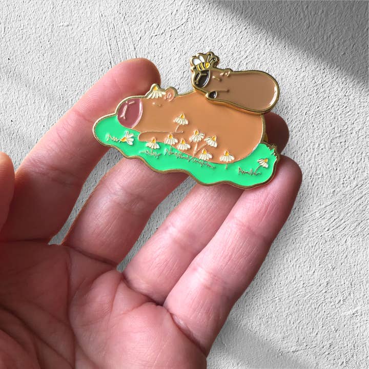 @31 Capybarbaras Enamel Pin