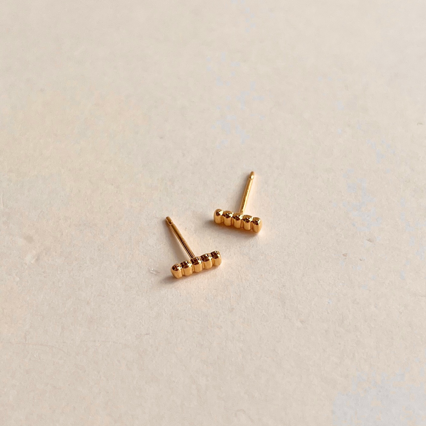 Ridged Bar Stud Earrings