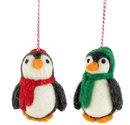 F98 - Felt Penguins Ornaments, Red And Green Scarves + Hats