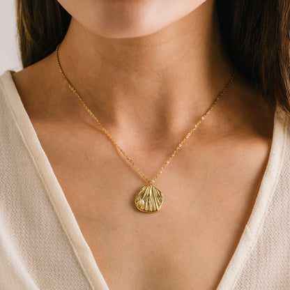 Cove Necklace Gold