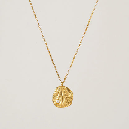 Cove Necklace Gold