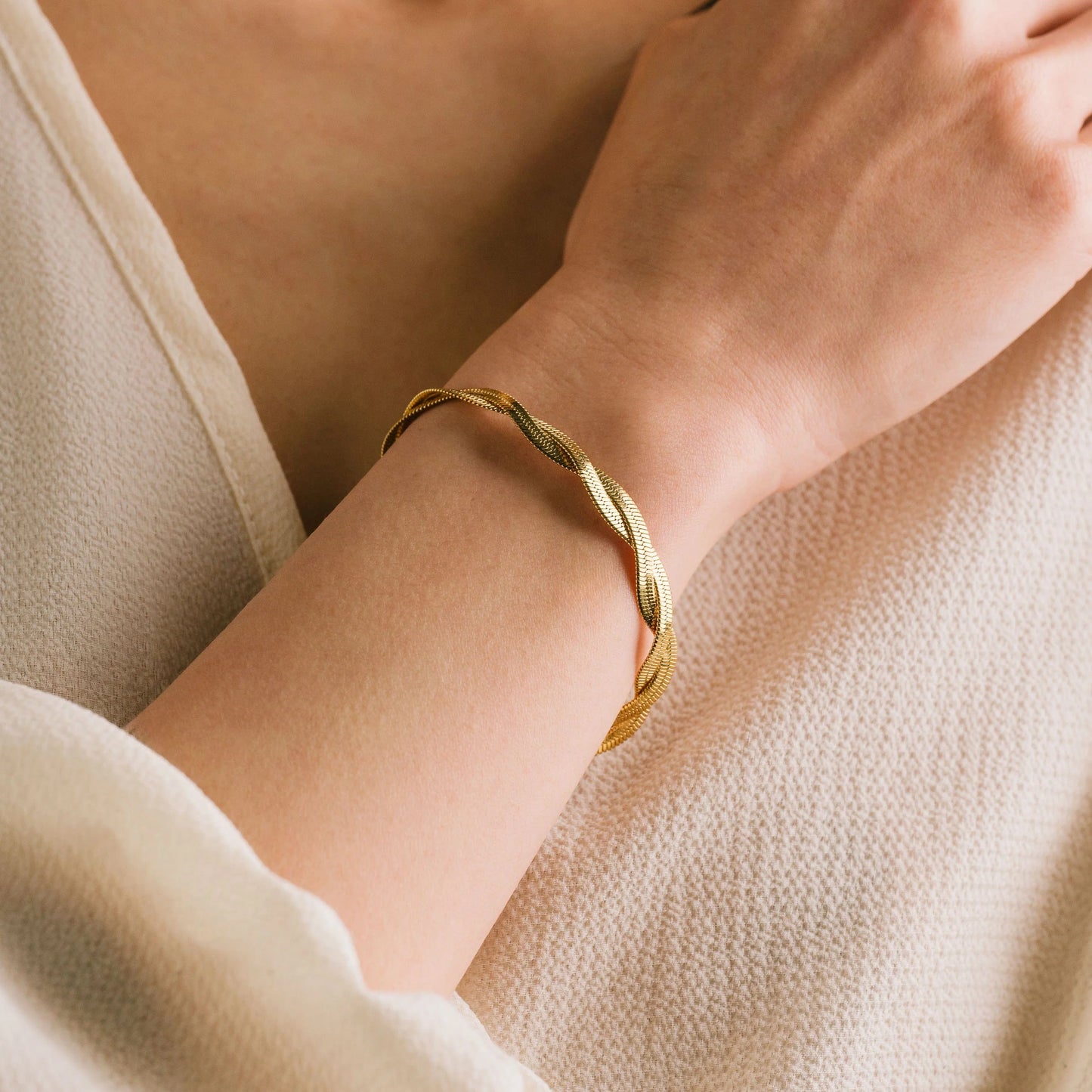 Josie Twist Herringbone Bracelet Gold
