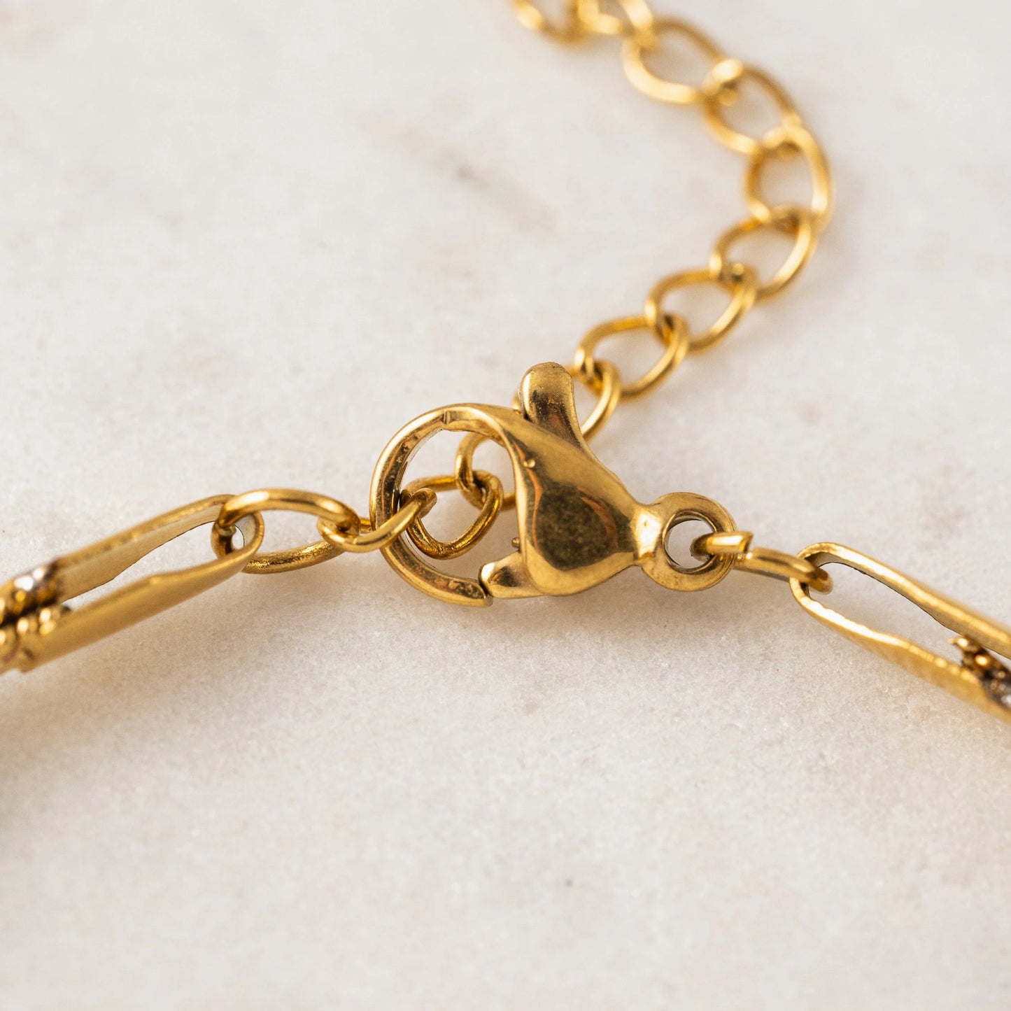 Josie Twist Herringbone Bracelet Gold