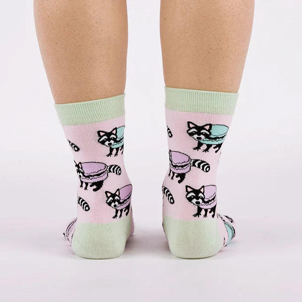Women's Crew Socks Macaraccoon