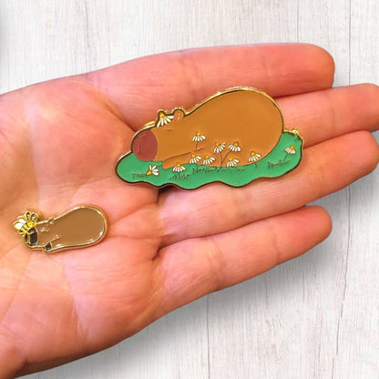 @31 Capybarbaras Enamel Pin