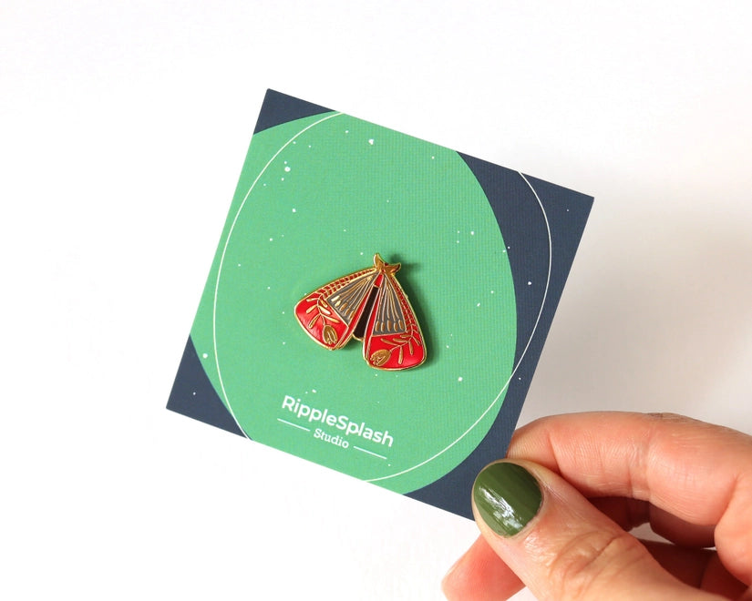 @84 Elegant Moth Enamel Pin