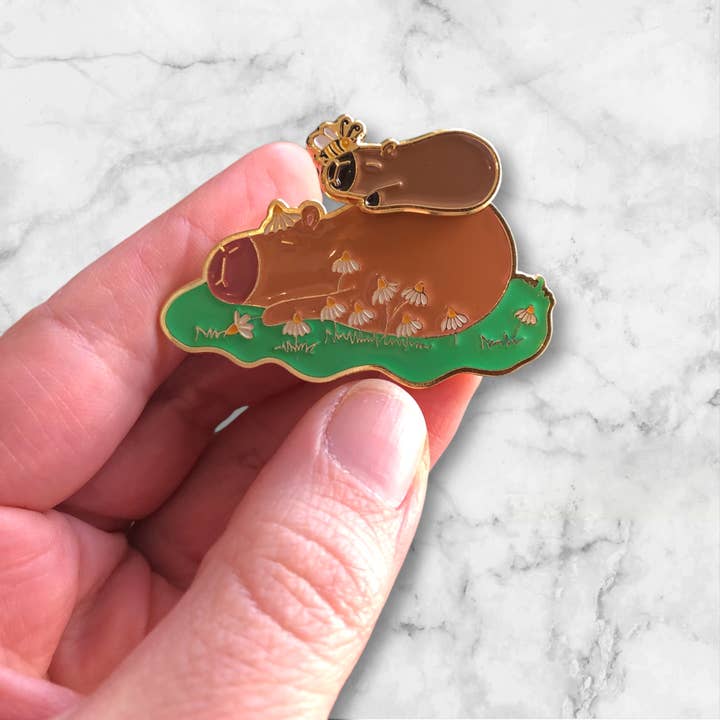 @31 Capybarbaras Enamel Pin