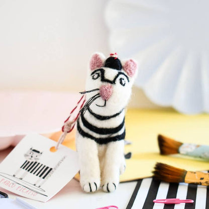 Pablo Picatso Art Cat Felt Decoration