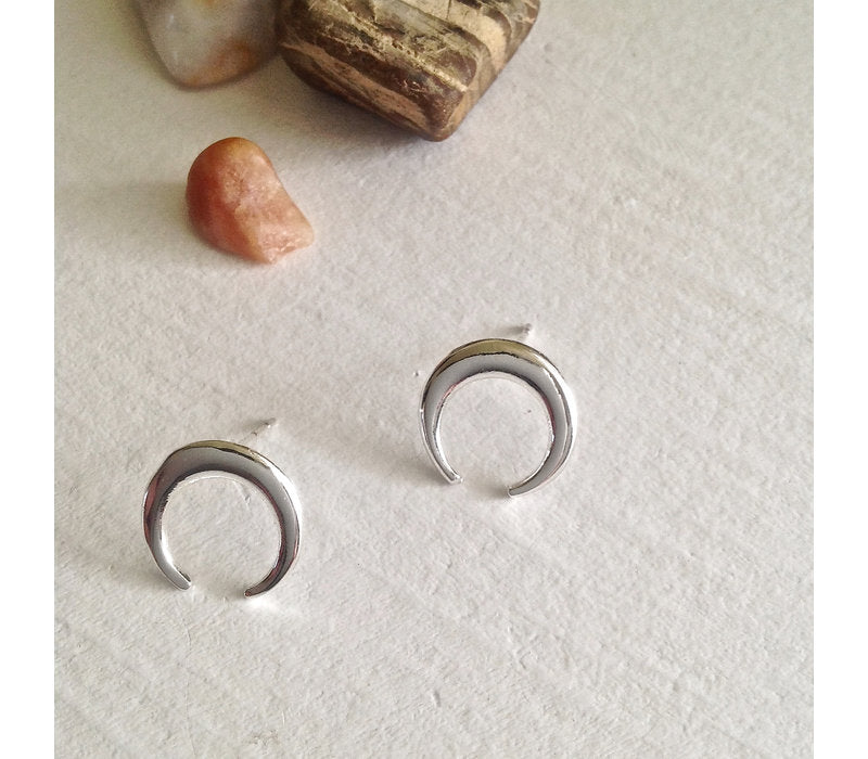 Hanwi Crescent Horn Studs Silver